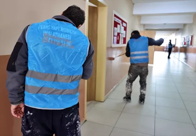 Yükümlülerden Okul Boyama Projesi - Son Dakika