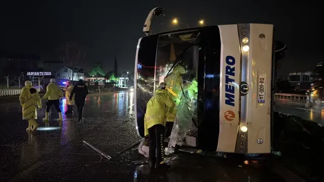Samsun'da Otobüs Devrildi, 6 Yaralı