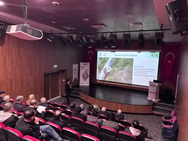 Asarcık'ta Çiftçiler İçin Bilgilendirme Toplantısı