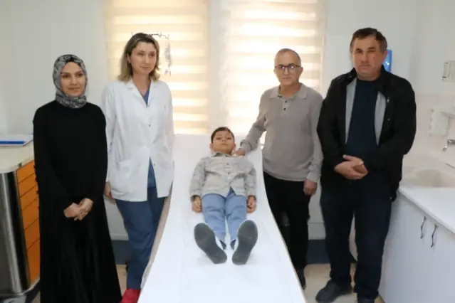 Doğuştan Diyafram Fıtığı Ameliyatı Başarıyla Gerçekleşti