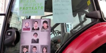 İki yıldır çözüm bulamadı, traktörüyle Bafra Belediyesi önüne dayandı