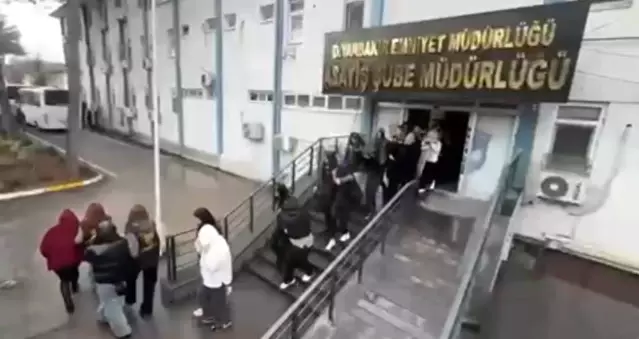 Masaj salonu görünümlü fuhuş ağına baskın! Hesaplarından çıkan para inanılmaz