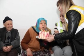 Samsun'da 74 Yaşında İlk Doğum Günü Kutlaması