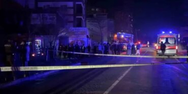 Samsun'da Çatı Yangını: Genç Hastaneye Kaldırıldı