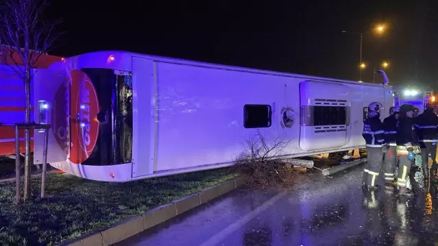 Samsun'da Otobüs Devrildi: 6 Yaralı