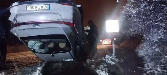 Samsun'da Otomobil Devrildi: 4 Yaralı