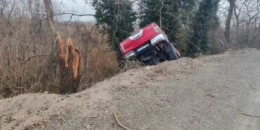 Samsun'da Pikap Ağaca Çarptı: 2 Yaralı