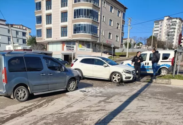 Samsun'da Trafik Kazası: 3 Yaralı