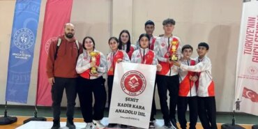 Samsun'un İmam Hatip Lisesi Floor Curling'de İl Birincisi