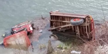 Traktör Nehre Devrildi: 1 Ölü, 1 Yaralı