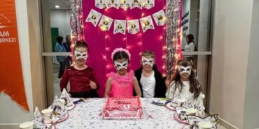 Alaçam'da şehit kızına anlamlı doğum günü kutlaması
