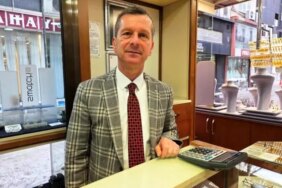 Altın Fiyatları Düşüşte, Ekonomik Savaş Belirleyici