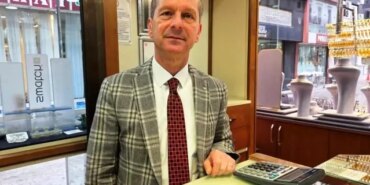 Altın Fiyatları Düşüşte, Ekonomik Savaş Belirleyici