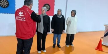 Bafra'da Kadınlar Günü Dart Turnuvası