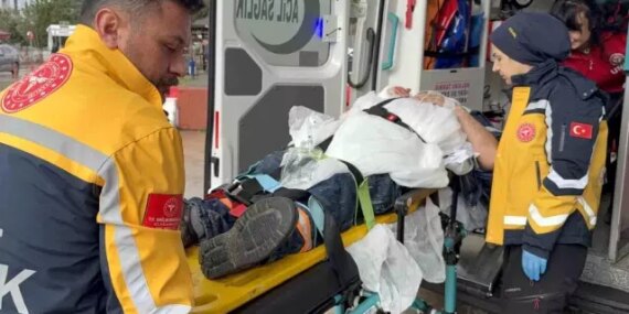 Beton Mikseri Sürücüsü Düşerek Yaralandı