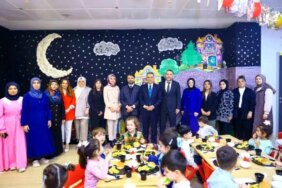 Canik'te minikler, tekne oruçlarını Başkan Kurnaz ile birlikte açtı