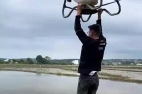 Çiftçi Tarım Dronuyla Uçtu - Son Dakika