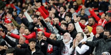 İspanyollarla dostluk rüzgarı! Samsun, Atatürk ve Pedro Sanchez tezahüratlarıyla inledi