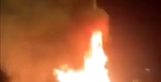 Minibüs Yangınla Küller Arasında Kaldı