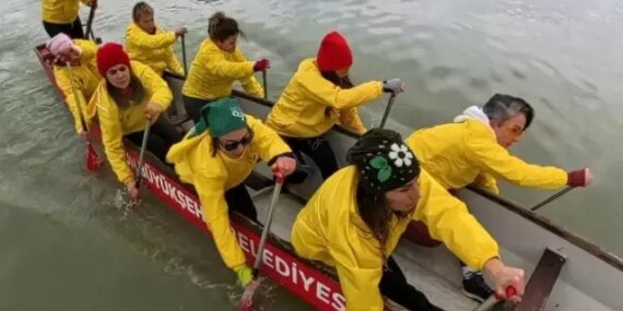 Samsun'da Kadınlar Günü'nde Kürek Çektiler