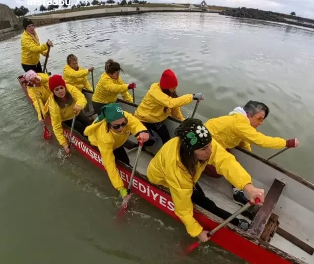 Samsun'da Kadınlar Günü'nde Kürek Çektiler
