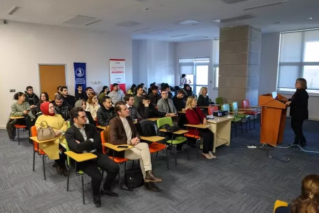 Samsun'da Kadınların Siyasi Temsili Konuşuldu