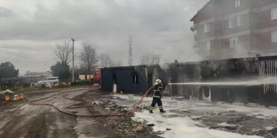 Samsun'da Şantiye Deposunda Yangın - Son Dakika
