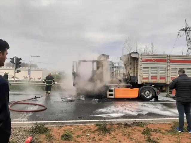 Samsun'da Tırda Yangın Çıktı - Son Dakika