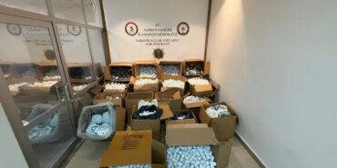 Samsun'da Uyuşturucu Operasyonu: 421 Bin Hap Ele Geçirildi