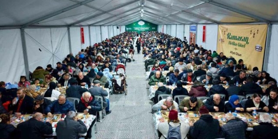Samsun'da her gün 15 bin kişilik iftar sofrası kuruluyor
