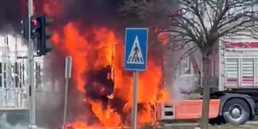 Samsun'da seyir halindeki tırın kupası alevlere teslim oldu