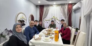 Şehit Kadir Kara Anadolu İmam Hatip Lisesi öğretmen ve öğrencilerinden şehit ailesine ziyaret