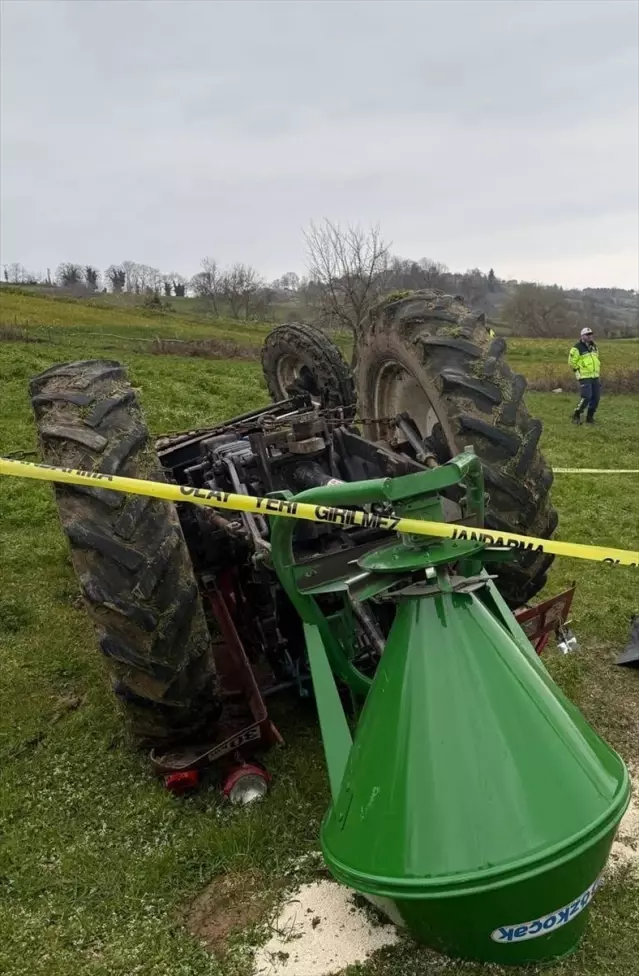 Traktör Devrildi: 1 Ölü 1 Yaralı