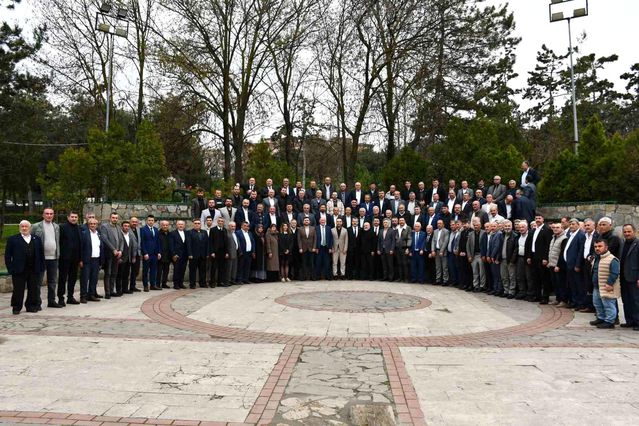 Vezirköprü'de protokol vatandaşla bayramlaştı