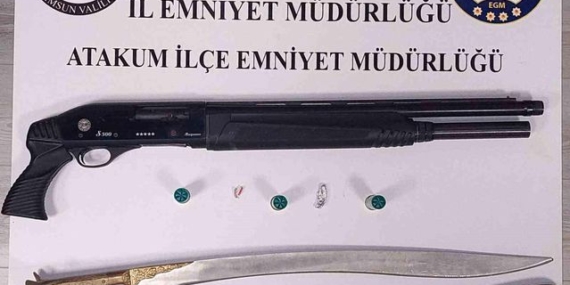 Atakum'da ruhsatsız silah ve kılıç ele geçirildi