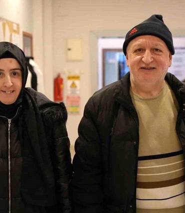 Baba-kız Okuma Yazma Kursunda Birlikte Öğreniyor