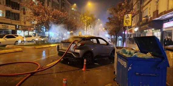 Babasıyla tartıştı, park halindeki aracı yaktı