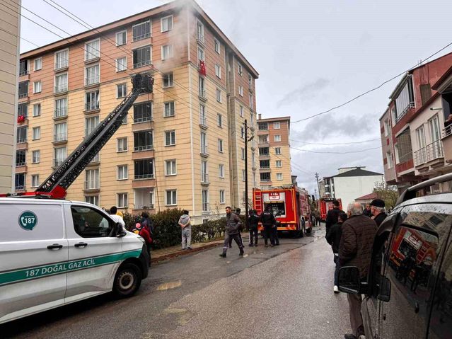 Bafra'da evde patlama: 1 kişi ağır yaralandı