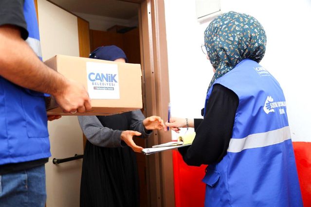Başkan Sandıkçı: 'Canik'te gönüllere ulaşmaya devam ediyoruz'