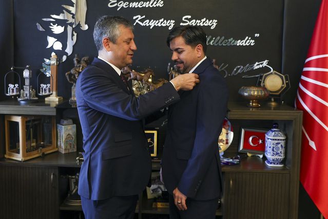 CHP, Arif Kocabıyık'ın üyelik işlemlerini durdurdu