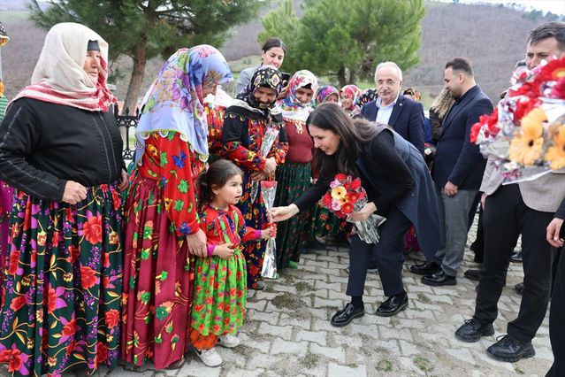 Karaaslan Vezirköprü'de Ziyaretlerde Bulundu - Son Dakika