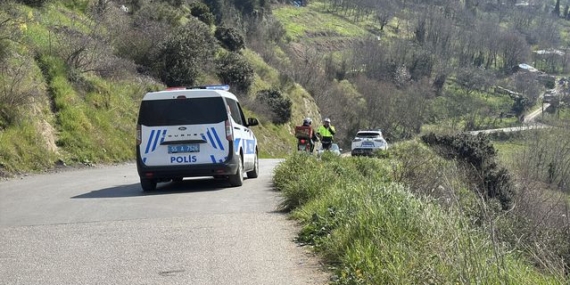 Kediye Çarpmamak İçin Araziye Yuvarlandı