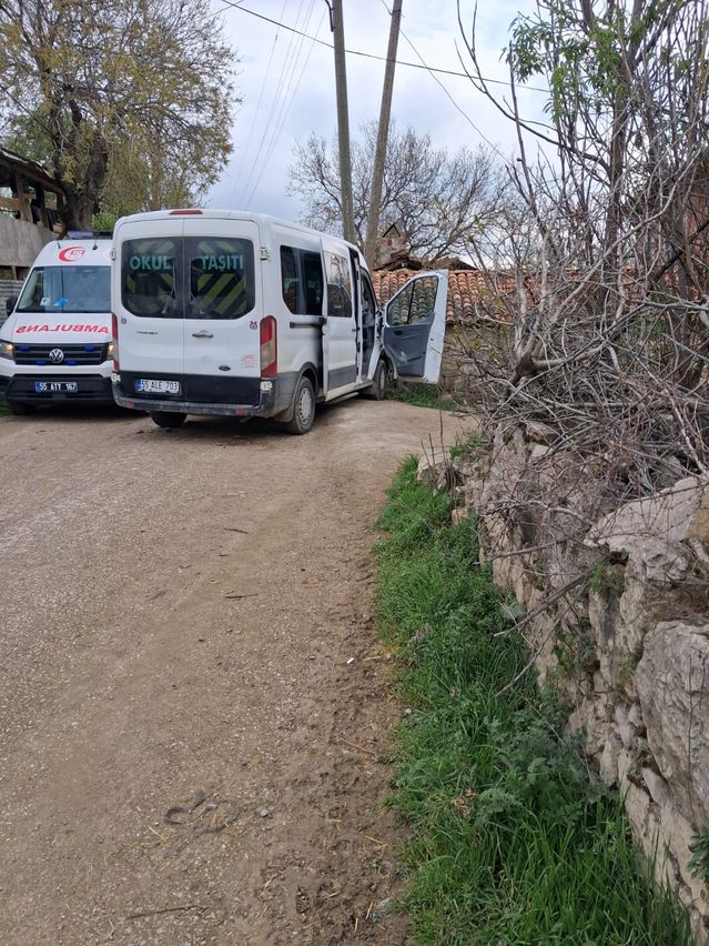 Okul Servisi Kazası: 12 Yaralı