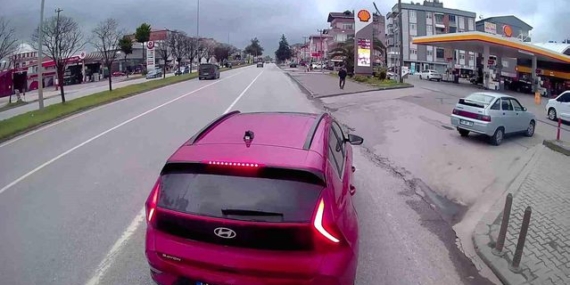 Otomobilin Tırın Önüne Çıkması Tehlike Yarattı