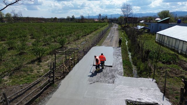 Salıpazarı'nda Beton Yol Çalışmaları - Son Dakika