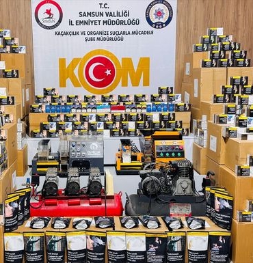 Samsun'da 1 Milyon Kaçak Makaron Ele Geçirildi