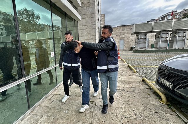 Samsun'da Bıçaklı Cinayet: Şüpheli Adliyeye Sevk Edildi