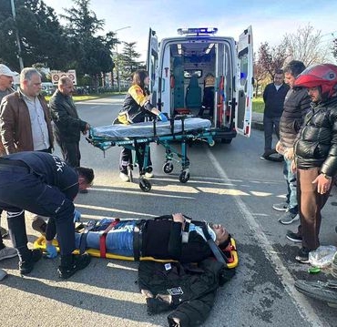 Samsun'da Motosiklet ve Scooter Çarpıştı