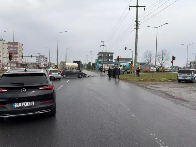 Samsun'da Trafik Kazası: 2 Yaralı