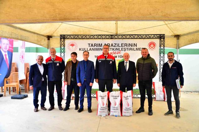 Samsun'da çiftçilere sorgum sudan tohumu dağıtıldı